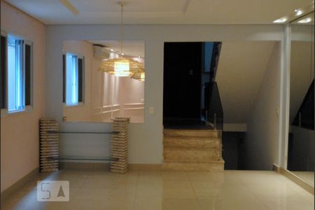 Casa à venda com 252m², 4 quartos e 5 vagasSala 1