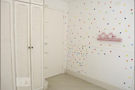 Casa à venda com 252m², 4 quartos e 5 vagasQuarto 2 - Suíte