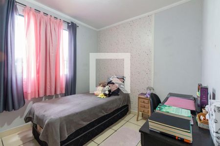 Quarto 1 de apartamento para alugar com 2 quartos, 46m² em Conjunto Residencial José Bonifácio, São Paulo