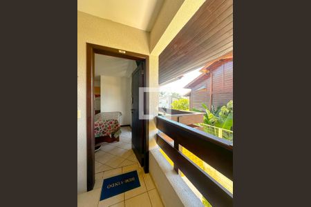 Corredor de apartamento para alugar com 3 quartos, 69m² em Canasvieiras, Florianópolis