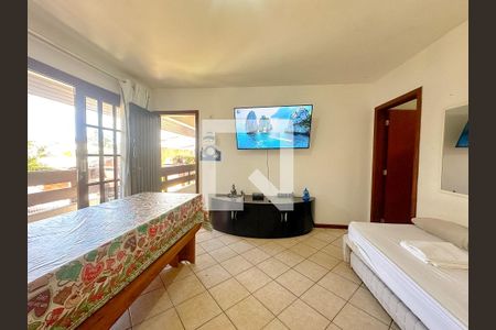 Sala de TV de apartamento para alugar com 3 quartos, 69m² em Canasvieiras, Florianópolis
