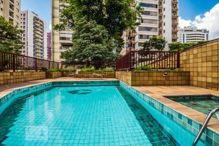 Apartamento à venda com 148m², 4 quartos e 3 vagasÁrea comum - Piscina