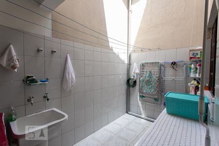 Casa à venda com 92m², 3 quartos e 2 vagasÁrea de Serviço