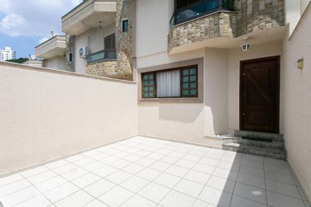 Casa à venda com 92m², 3 quartos e 2 vagasGaragem
