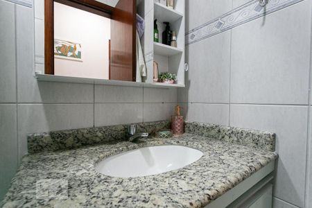 Casa à venda com 92m², 3 quartos e 2 vagasBanheiro Social