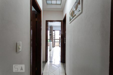 Casa à venda com 92m², 3 quartos e 2 vagasCorredor