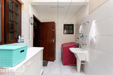 Casa à venda com 92m², 3 quartos e 2 vagasÁrea de Serviço