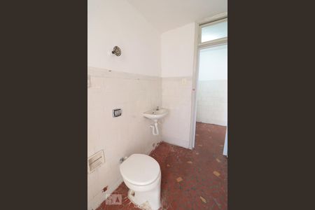 Banheiro de kitnet/studio para alugar com 1 quarto, 37m² em Brás, São Paulo