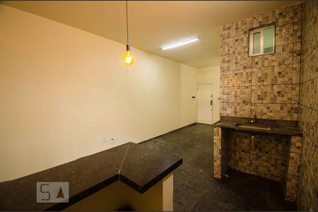 Sala/Cozinha de apartamento à venda com 1 quarto, 42m² em Cocotá, Rio de Janeiro