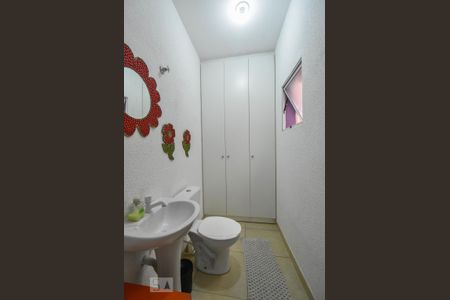 Casa à venda com 140m², 3 quartos e 2 vagasLavabo