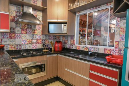 Casa à venda com 140m², 3 quartos e 2 vagasCozinha