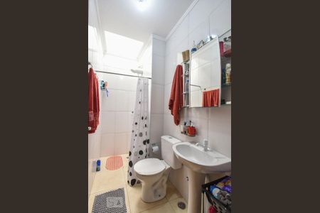 Casa à venda com 140m², 3 quartos e 2 vagasBanheiro Suíte 01