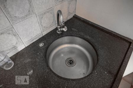 Casa de condomínio à venda com 150m², 3 quartos e 2 vagas Casa de condomínio à venda com 150m², 3 quartos e 2 vagasCozinha Torneira