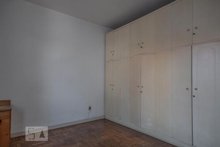 Casa de condomínio à venda com 150m², 3 quartos e 2 vagas Casa de condomínio à venda com 150m², 3 quartos e 2 vagasQuarto 1 Armário