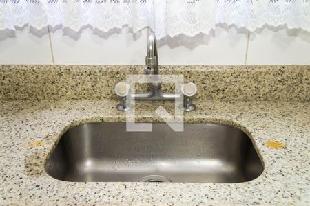 Casa à venda com 292m², 4 quartos e 4 vagas Casa à venda com 292m², 4 quartos e 4 vagasCozinha