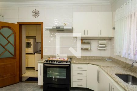 Casa à venda com 292m², 4 quartos e 4 vagas Casa à venda com 292m², 4 quartos e 4 vagasCozinha