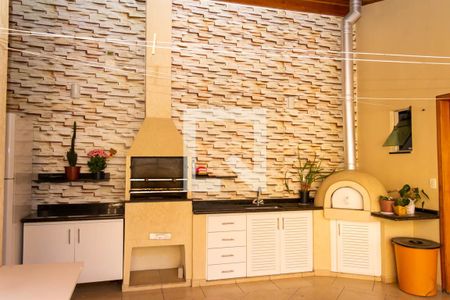 Casa à venda com 292m², 4 quartos e 4 vagas Casa à venda com 292m², 4 quartos e 4 vagasEspaço Gourmet