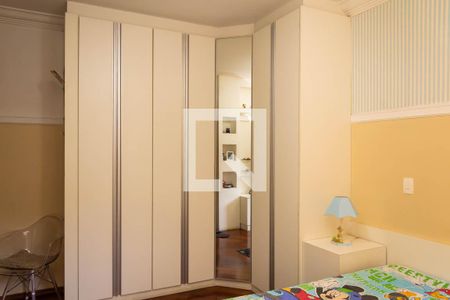 Casa à venda com 292m², 4 quartos e 4 vagas Casa à venda com 292m², 4 quartos e 4 vagasQuarto 1