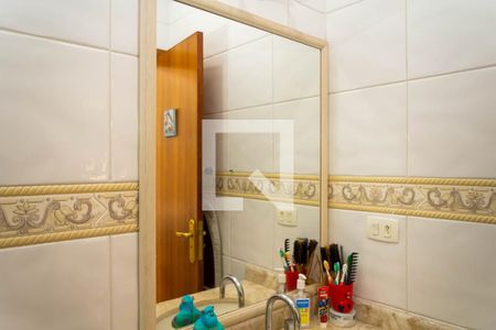 Casa à venda com 292m², 4 quartos e 4 vagas Casa à venda com 292m², 4 quartos e 4 vagasBanheiro da Suíte 1