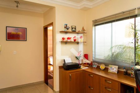 Casa à venda com 292m², 4 quartos e 4 vagas Casa à venda com 292m², 4 quartos e 4 vagasHall dos quartos