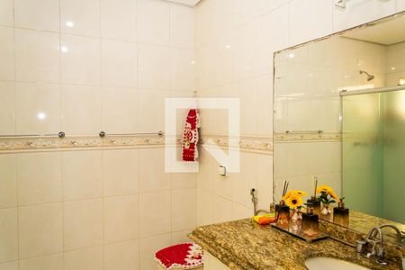 Casa à venda com 292m², 4 quartos e 4 vagas Casa à venda com 292m², 4 quartos e 4 vagasBanheiro da Suíte 3