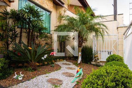 Casa à venda com 292m², 4 quartos e 4 vagas Casa à venda com 292m², 4 quartos e 4 vagasGaragem