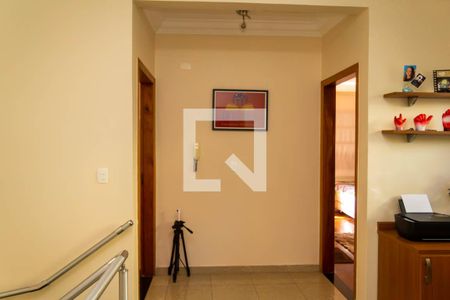 Casa à venda com 292m², 4 quartos e 4 vagas Casa à venda com 292m², 4 quartos e 4 vagasHall dos quartos