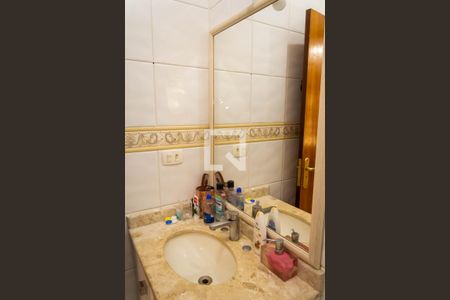 Casa à venda com 292m², 4 quartos e 4 vagas Casa à venda com 292m², 4 quartos e 4 vagasBanheiro da Suíte 2