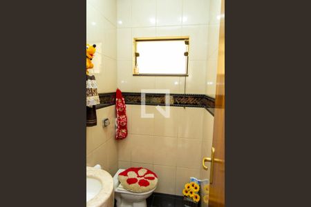 Casa à venda com 292m², 4 quartos e 4 vagas Casa à venda com 292m², 4 quartos e 4 vagasLavabo