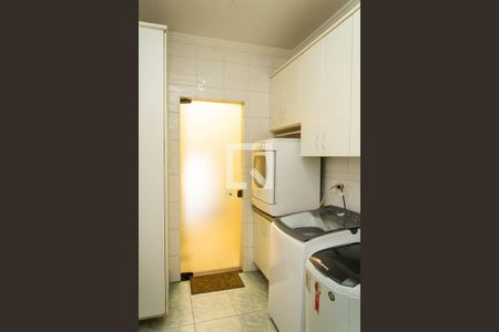 Casa à venda com 292m², 4 quartos e 4 vagas Casa à venda com 292m², 4 quartos e 4 vagasÁrea de Serviço