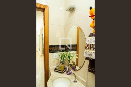 Casa à venda com 292m², 4 quartos e 4 vagas Casa à venda com 292m², 4 quartos e 4 vagasLavabo