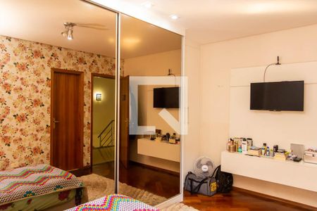 Casa à venda com 292m², 4 quartos e 4 vagas Casa à venda com 292m², 4 quartos e 4 vagasQuarto 2