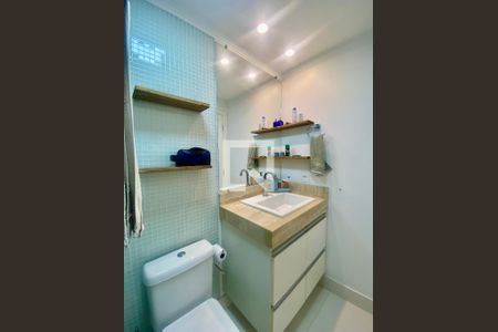 Apartamento à venda com 42m², 2 quartos e 1 vaga Apartamento à venda com 42m², 2 quartos e 1 vagaBanheiro