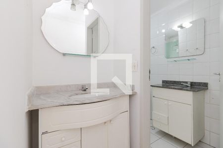 Banheiro  de apartamento para alugar com 2 quartos, 52m² em Jardim Patente Novo, São Paulo