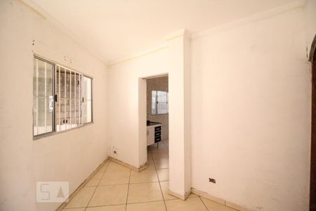 Sala de casa para alugar com 2 quartos, 60m² em Vila Zat, São Paulo