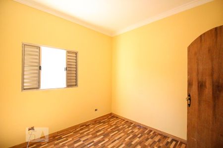 Quarto 1 de casa para alugar com 2 quartos, 60m² em Vila Zat, São Paulo