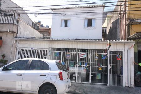 Fachada de casa para alugar com 2 quartos, 60m² em Vila Zat, São Paulo