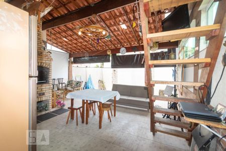 Apartamento à venda com 110m², 2 quartos e 1 vaga Apartamento à venda com 110m², 2 quartos e 1 vagaCobertura