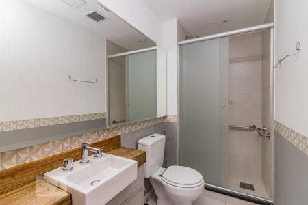 Banheiro de apartamento à venda com 3 quartos, 74m² em Teresópolis, Porto Alegre