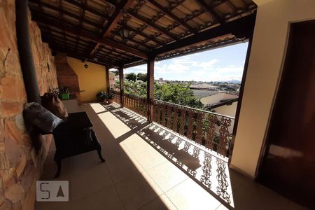 Casa à venda com 440m², 5 quartos e 2 vagas Casa à venda com 440m², 5 quartos e 2 vagasÁrea Gourmet / Casa anexa