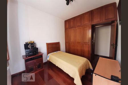 Casa à venda com 440m², 5 quartos e 2 vagas Casa à venda com 440m², 5 quartos e 2 vagasQuarto 2