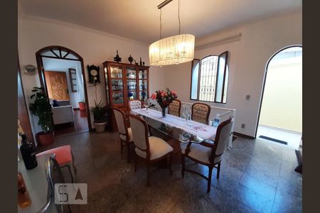 Casa à venda com 440m², 5 quartos e 2 vagas Casa à venda com 440m², 5 quartos e 2 vagasSala de Jantar