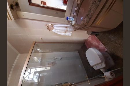 Casa à venda com 440m², 5 quartos e 2 vagas Casa à venda com 440m², 5 quartos e 2 vagasBanheiro do Quarto 4