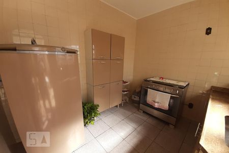 Casa à venda com 440m², 5 quartos e 2 vagas Casa à venda com 440m², 5 quartos e 2 vagasCozinha / Casa anexa