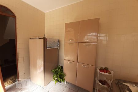 Casa à venda com 440m², 5 quartos e 2 vagas Casa à venda com 440m², 5 quartos e 2 vagasCozinha / Casa anexa