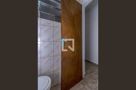 Banheiro de casa para alugar com 1 quarto, 45m² em Jardim Santa Cruz (sacomã), São Paulo