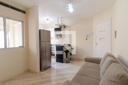 Sala de apartamento para alugar com 1 quarto, 35m² em Água Verde, Curitiba