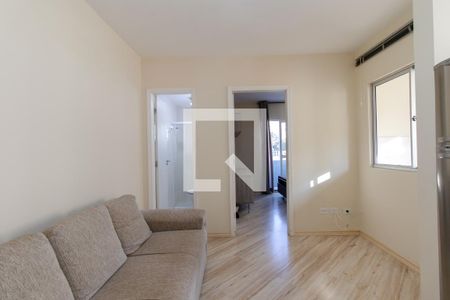 Sala de apartamento para alugar com 1 quarto, 35m² em Água Verde, Curitiba