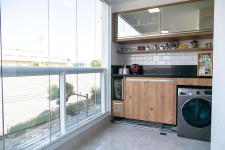 Varanda da sala de apartamento para alugar com 2 quartos, 62m² em Vila Endres, Guarulhos