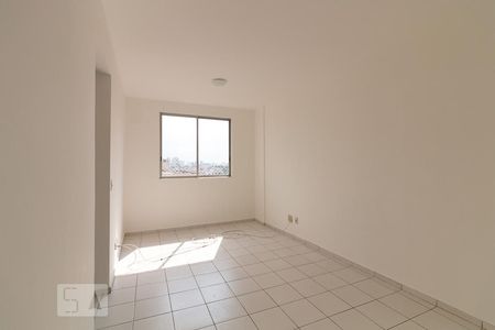 Sala de Apartamento com 3 quartos, 59m² Macedo
